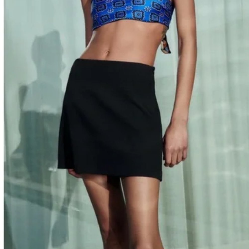 NWT - Zara - High Waisted Skirt - Black - Sz S